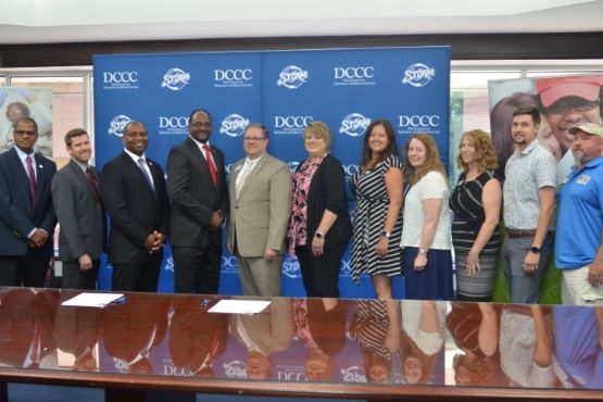 DCCC announces transfer agreement for Zoo & Aquarium Science students with WSSU