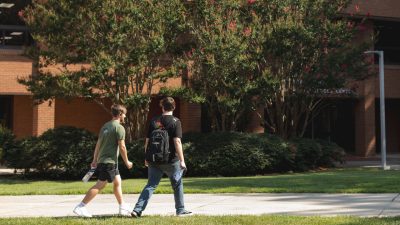 Students walking in Davidson-Davie Courtyard