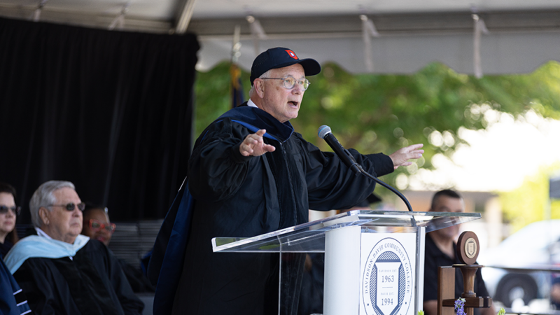 Dave Boliek, the state auditor of North Carolina, speaks to graduates.